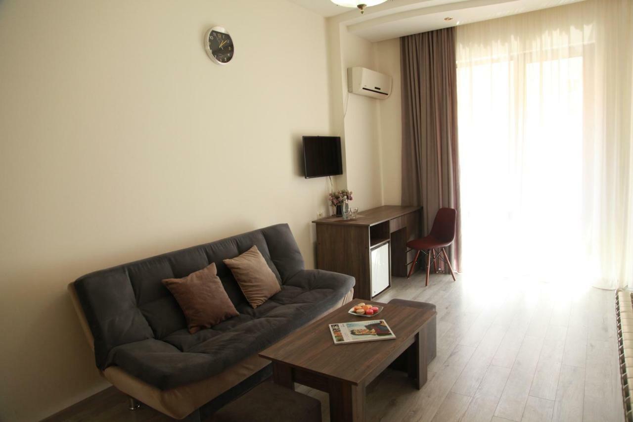 Rio Hotel Tbilisi Ngoại thất bức ảnh
